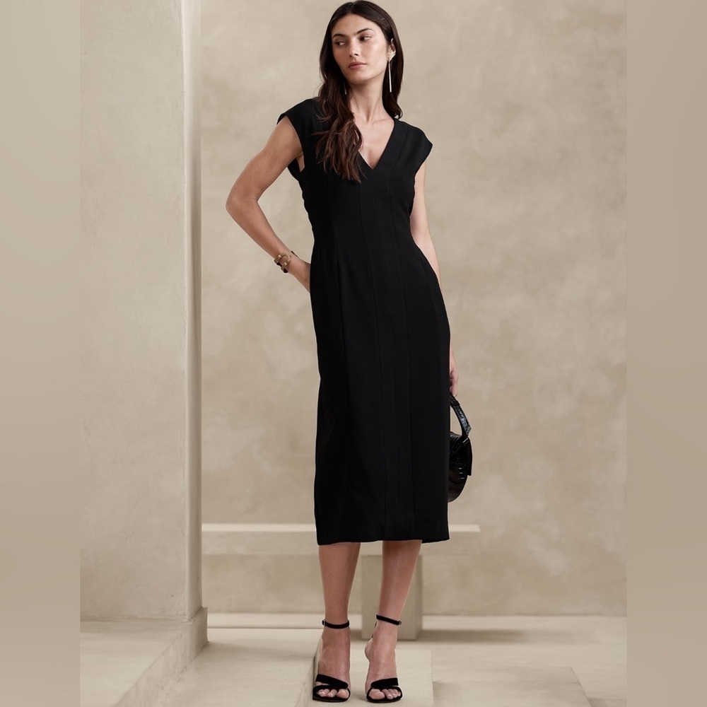 NWT! Banana Republic Black Laurana Crepe Midi Dress - Size 6 🦒